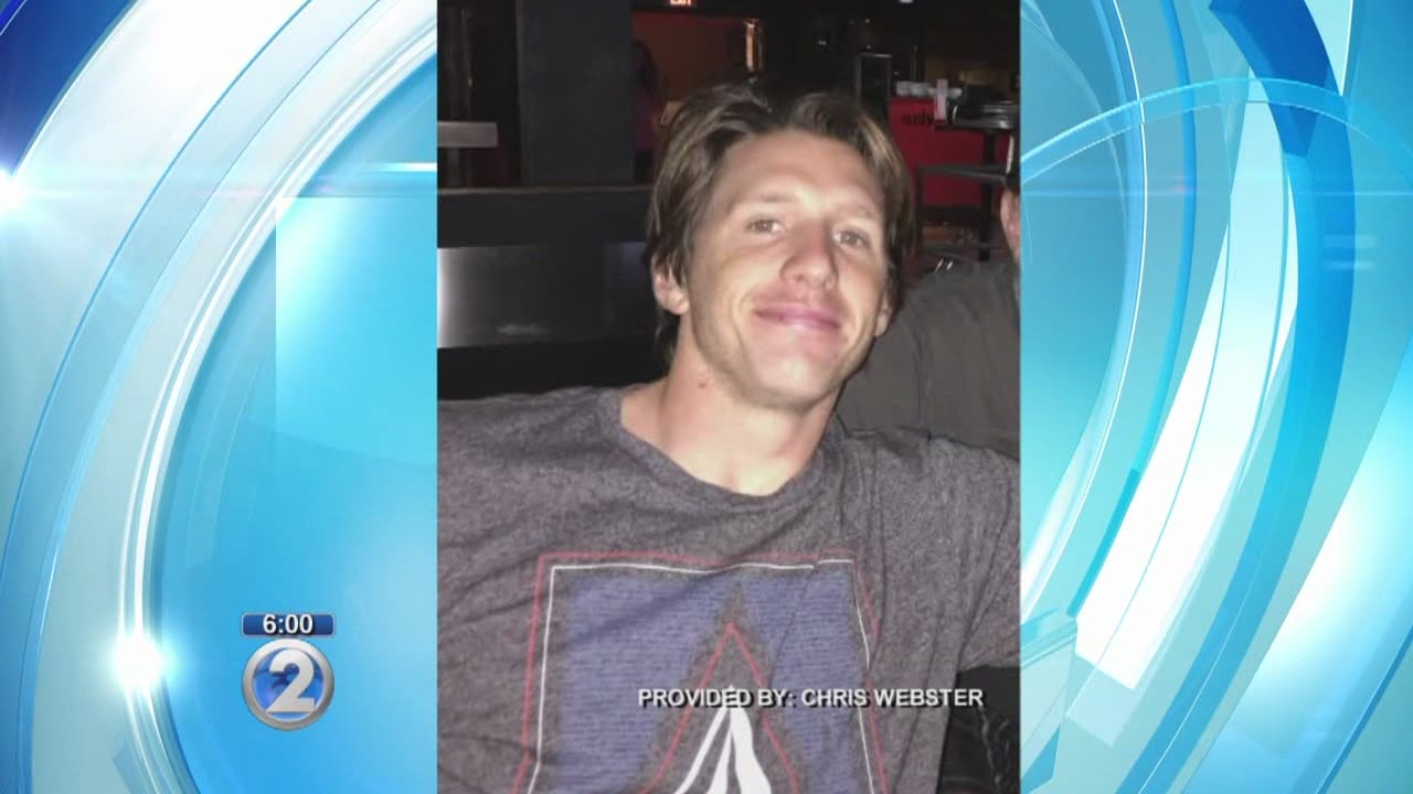 25 year old man loses his leg to a shark attack