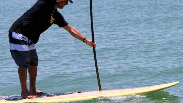 hips stand up paddle