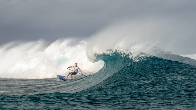 Sean Poynter SUP Surf Champion