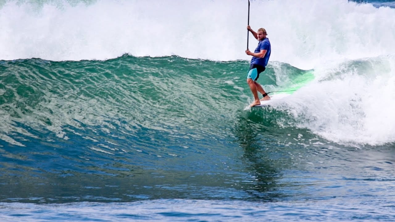 SUP Surfing Lizard Island