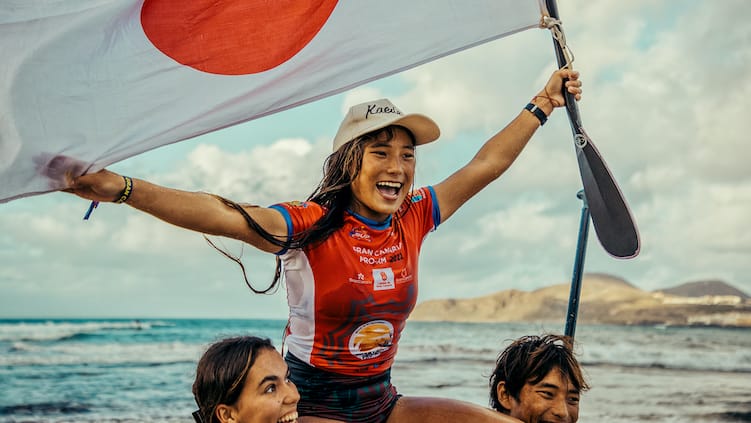 Japanese SUP Surfers Kaede Inoue and Kapono Fukuda Crowned 2022 APP Junior World Champions