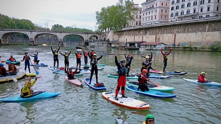 Navigating your SUP on the Tiber Tour: A Paddling Odyssey in the Heart of Italy